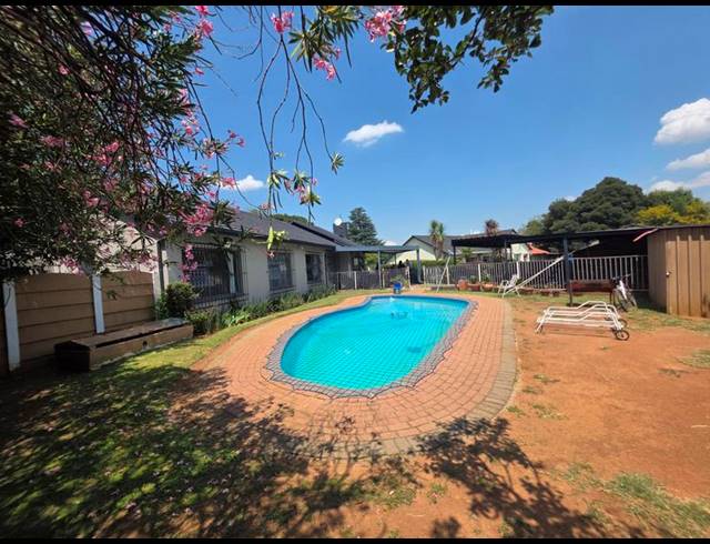 3 BEDROOM HOUSE FOR SALE IN FREEWAY PARK